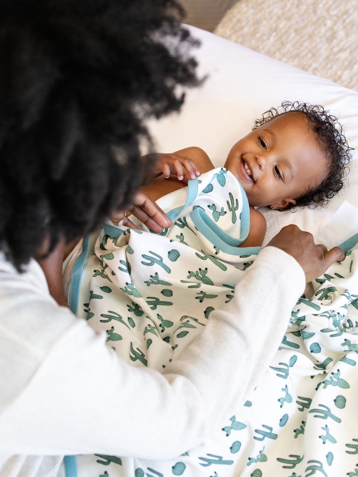 Monica + Andy Organic Cotton Baby Blanket, Soft Newborn Receiving & Coming Home Blanket, 32 x 32 Inch
