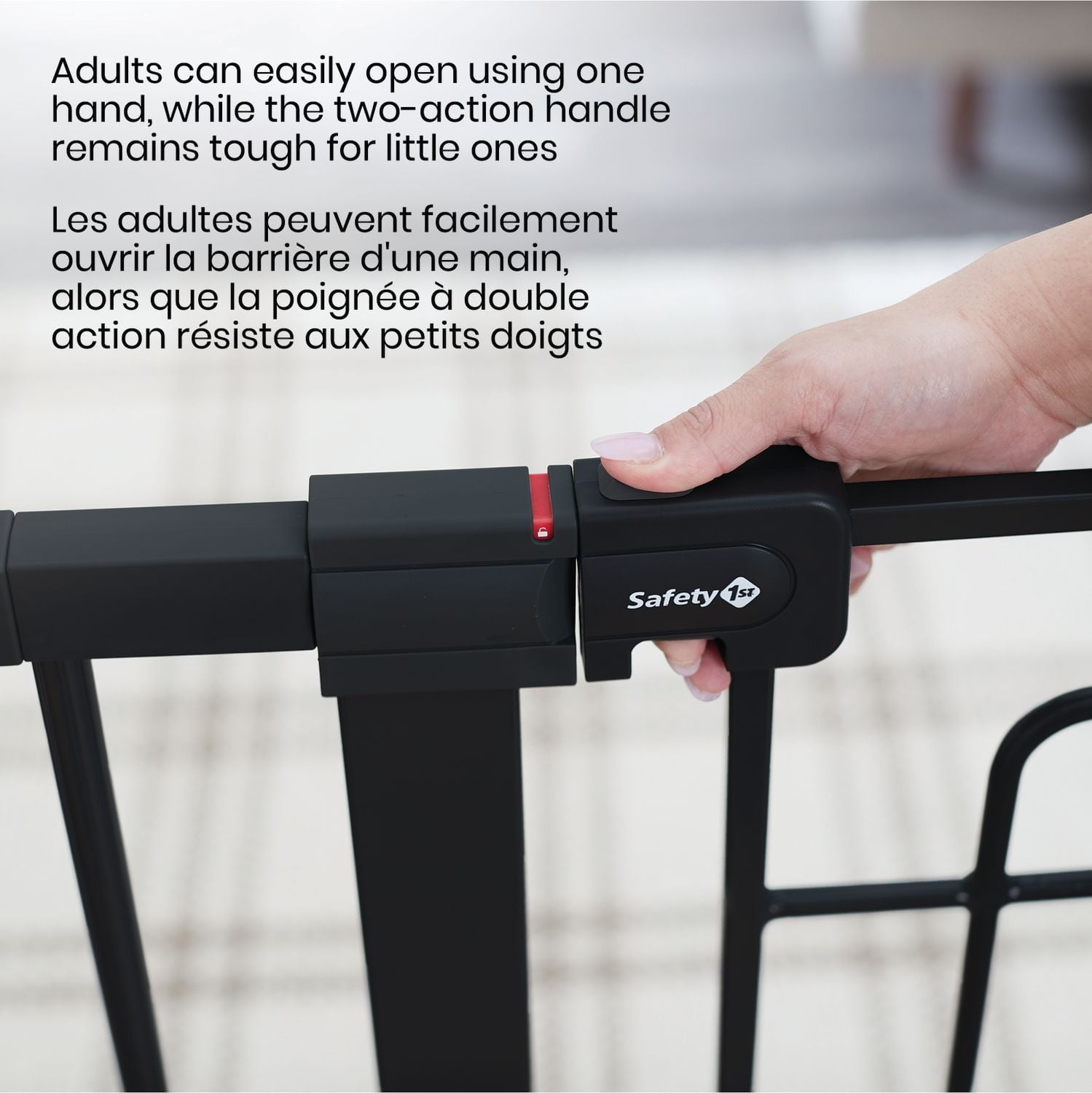 Barrière contemporaine haute et large avec SecureTech de Safety 1st