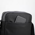 thumbnail image 2 of Bandolera para hombre de negocios con puerto de carga USB impermeable, 2 of 2
