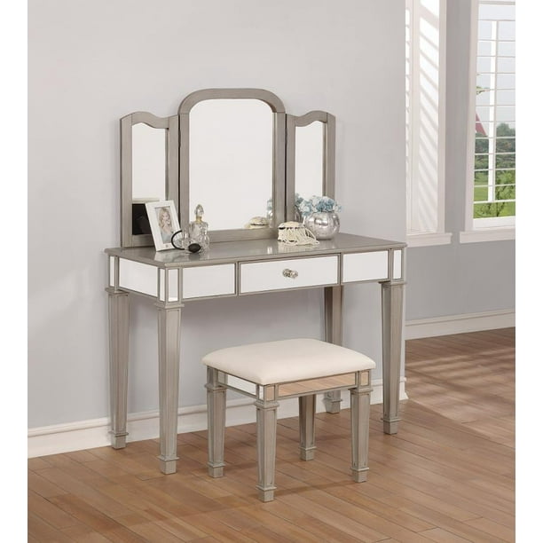 If you're searching for contemporary bathroom vanities and sink sets, you'll find the best selection at decorplanet.com. contemporary metallic platinum vanity set