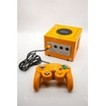 thumbnail image 2 of Console Nintendo GameCube Orange Authentique - Tout Inclus, 2 of 3