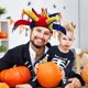 thumbnail image 4 of Sombrero de Payaso de Tela, Accesorio para Disfraz de Halloween, 13 Puntas, Multicolor, Azul, Rojo y Amarillo, Diseño Acolchado Rígido, Diadema Elástica Ajustable para Adultos y Niños, Accesorios par, 4 of 6