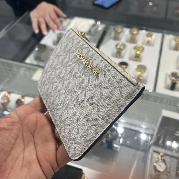 Michael Kors Vanilla MK Jet Set Small Top Zip Coin Purse