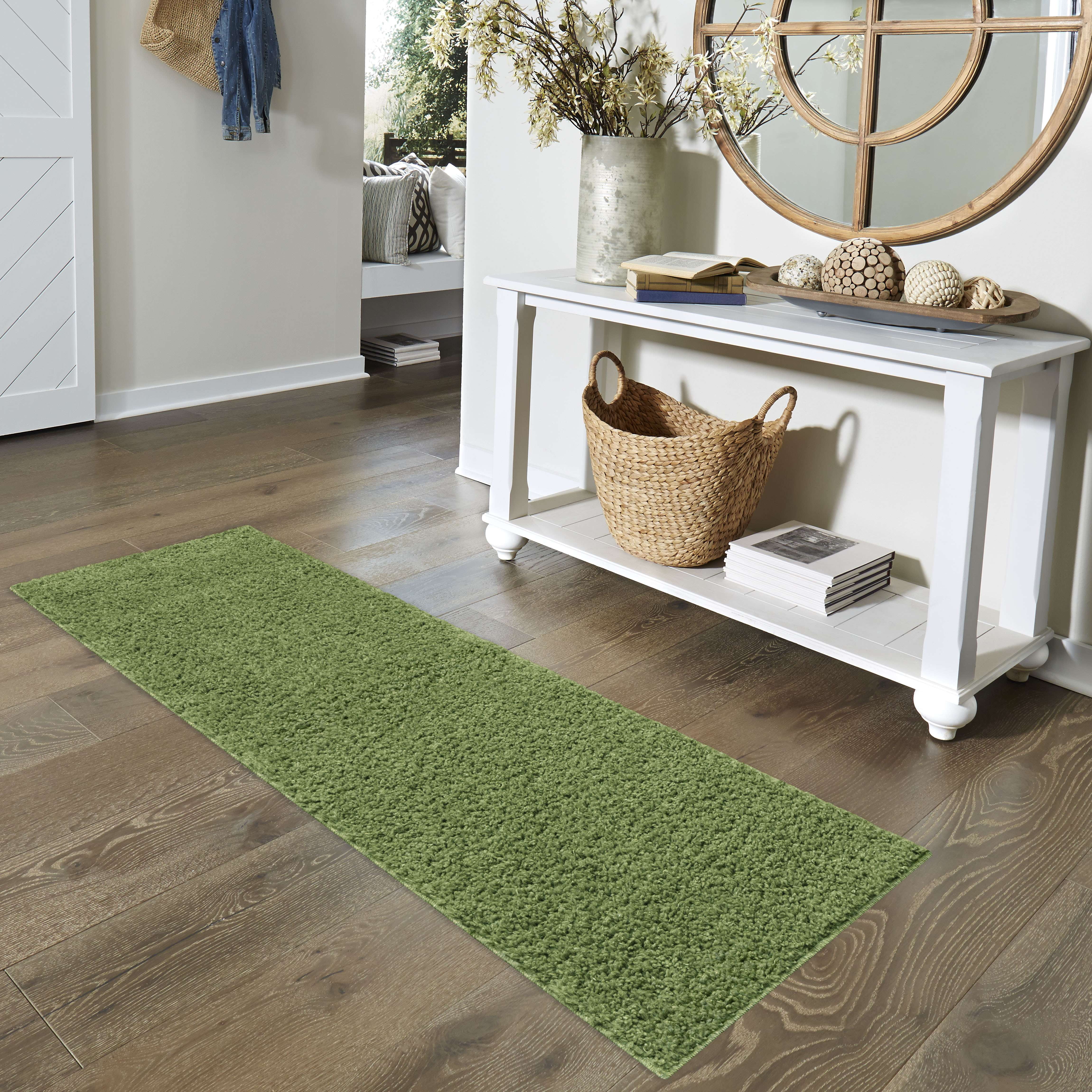 Mainstays Traditional Solid Green Shag Indoor Runner Rug, 2' x 6'