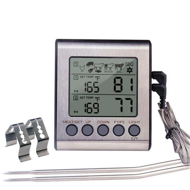 termómetro para horno termómetro digital de cocina con 2 sondas de temperatura para horno parrilla cocinar pastelería termómetro para alimentos con retroiluminación unidad MACHAO de acero inoxidable con pantalla LCD retroiluminada que muestra dos lecturas simultáneas; incluye 2 sondas trenzadas (sondas de colores para evitar confusión), dos clips metálicos y conector, botones para 6 preajustes USDA y alarmas alta/baja; vista frontal sobre fondo blanco; apto también para monitorear diferentes cortes o la temperatura del ahumador.
