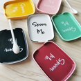 thumbnail image 3 of SNNROO Repose-Cuillère en Céramique Style Ferme Moderne pour Cuisinière - Support d'Ustensiles de Cuisine Multicolore Résistant à la Chaleur avec Tapis de Récupération Parfait pour Cuillères et Louches Idéal pour la Maison et le Restaurant, 3 of 7