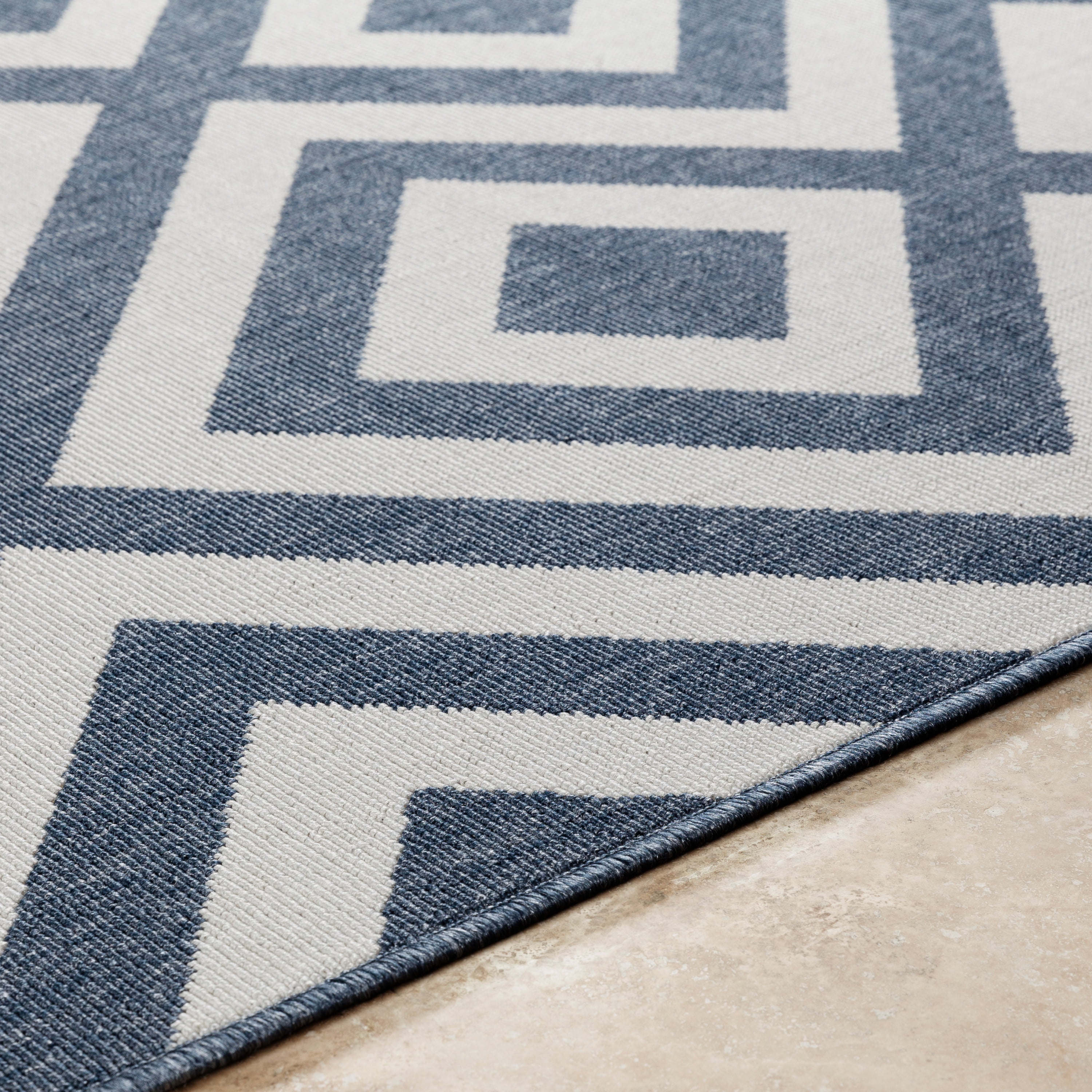 Alfresco Blue 5'3" Round Modern Indoor/Outdoor Round Area Rug
