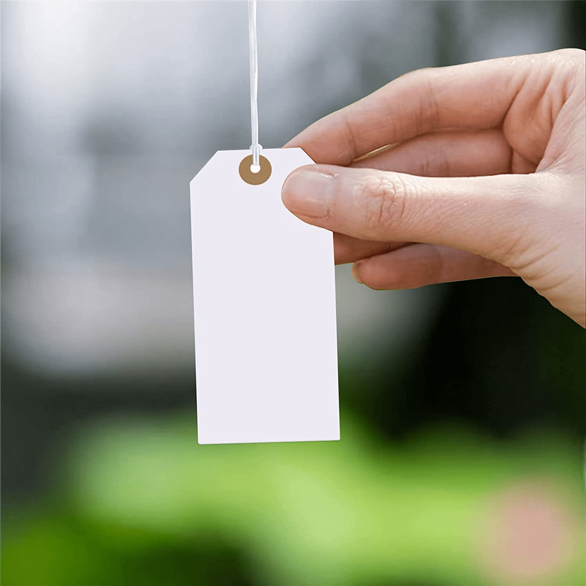 Large Reinforcing Hole Paper Tag with String Attached,800 Pcs Paper Hanging Tags with Elastic Rope Attached