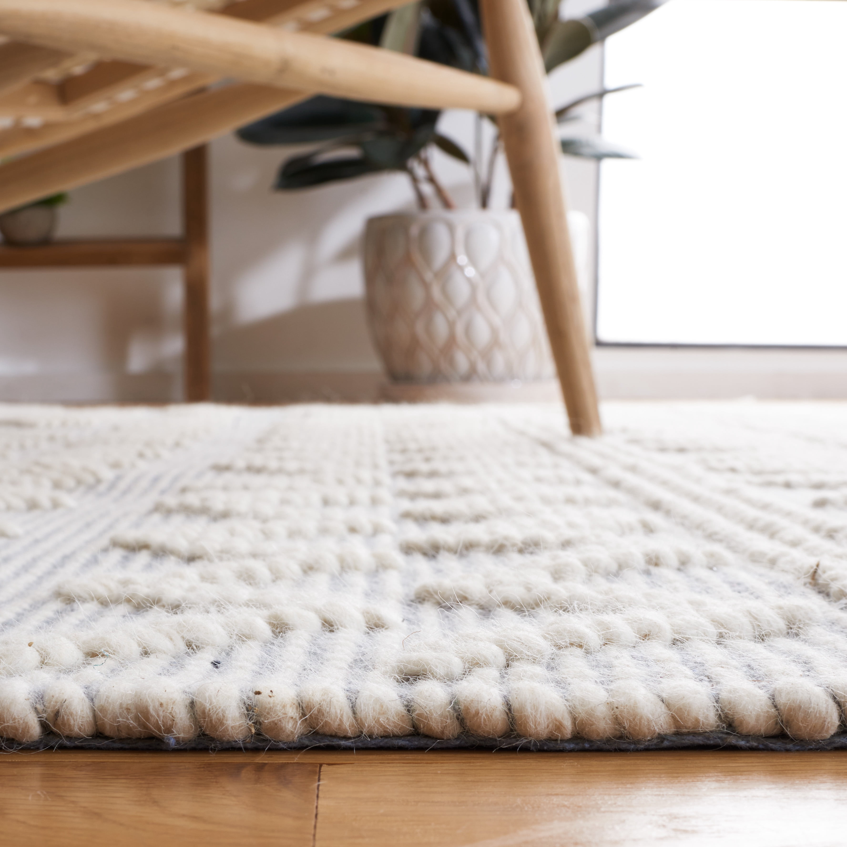 SAFAVIEH Natura Athens Southwestern Area Rug, Ivory/Light Blue, 6' x 6' Square