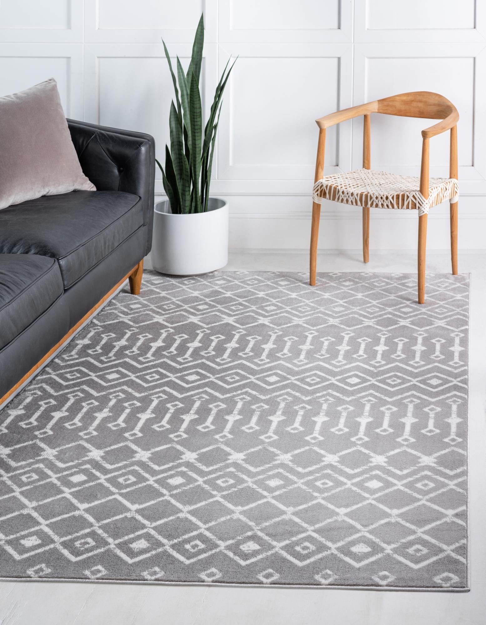 Kasbah Trellis Collection Rug 10' x 13' Light Gray Low Pile