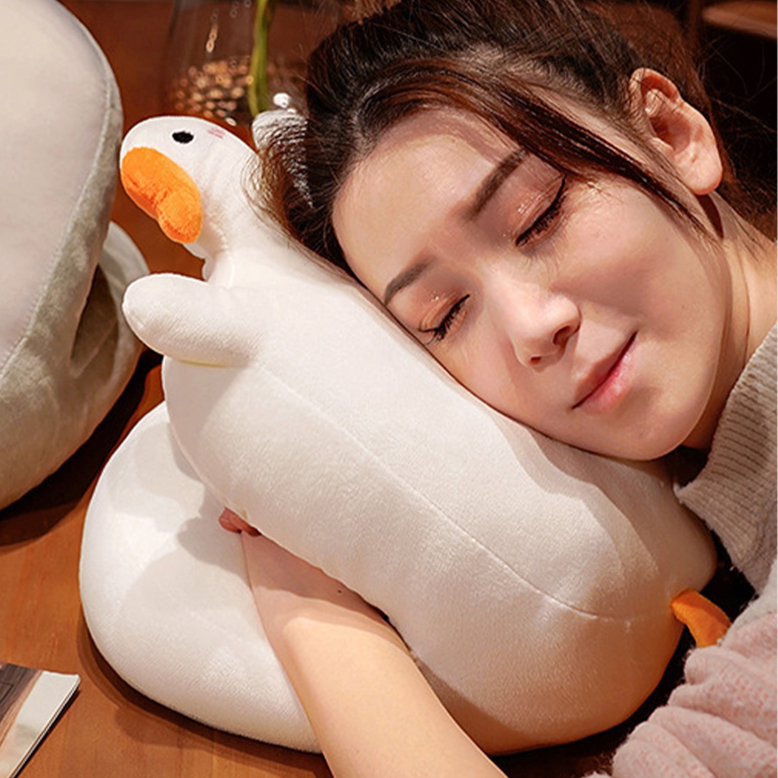 JGJJUGN Napping Pillow Office Cute Plush Pillow Summer Nap Cushion Soft Supportive Travel Pillow with Ice Silk Fabric, Portable Wedge Design for Home, Office, and Relaxation, 30x30x25cm