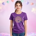 thumbnail image 3 of Playera Blusa De Mamá Estilo Arcoiris – Amor, Arcoíris y Corazones en Cada Suspiro Color Morado Talla Extra Grande Marca Emil SaEs, 3 of 4