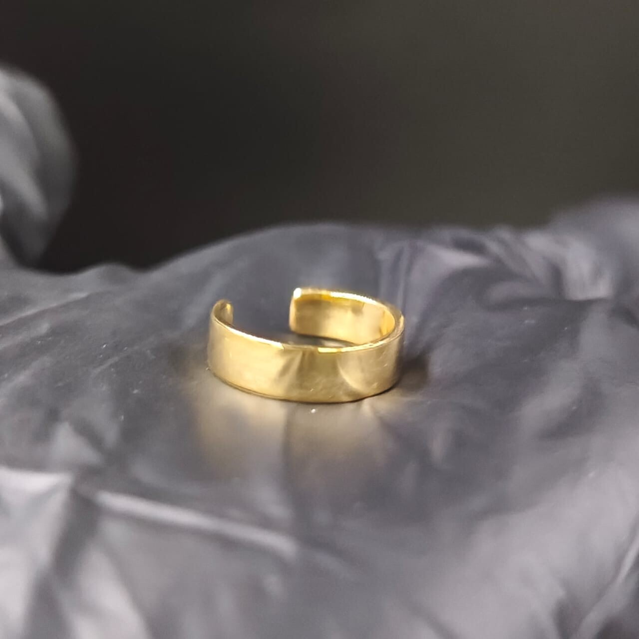 JALASH ONLINE Womens Simple Style Adjustable Toe Ring In Solid Metal Yellow Gold Plated Silver