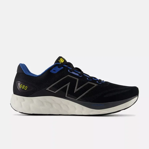 New Balance Men's Fresh Foam 680 v8 Shoes Shoe in Black with blue agate