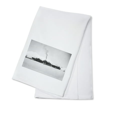 - Ketchum, Idaho - Exterior View of the Sun Valley Lodge (100% Cotton Kitchen Towel)