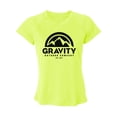 thumbnail image 1 of Gravity Outdoor Co. Womens Rendimiento en V cuello en V - Logo negro - Green Safety - Pequeño Gravity Outdoor Co. Camiseta de manga corta, 1 of 1