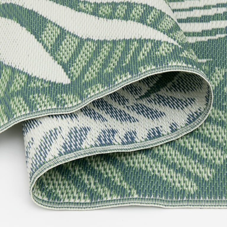 Mainstays 5x7 Reversible Waterproof Outdoor Rug with Palm Pattern