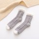 thumbnail image 1 of Calcetines de tubo medio de vellón coral de color sólido japonés para mujer, calcetines de piso de vellón de medio lado con encaje torcido, 1 of 6