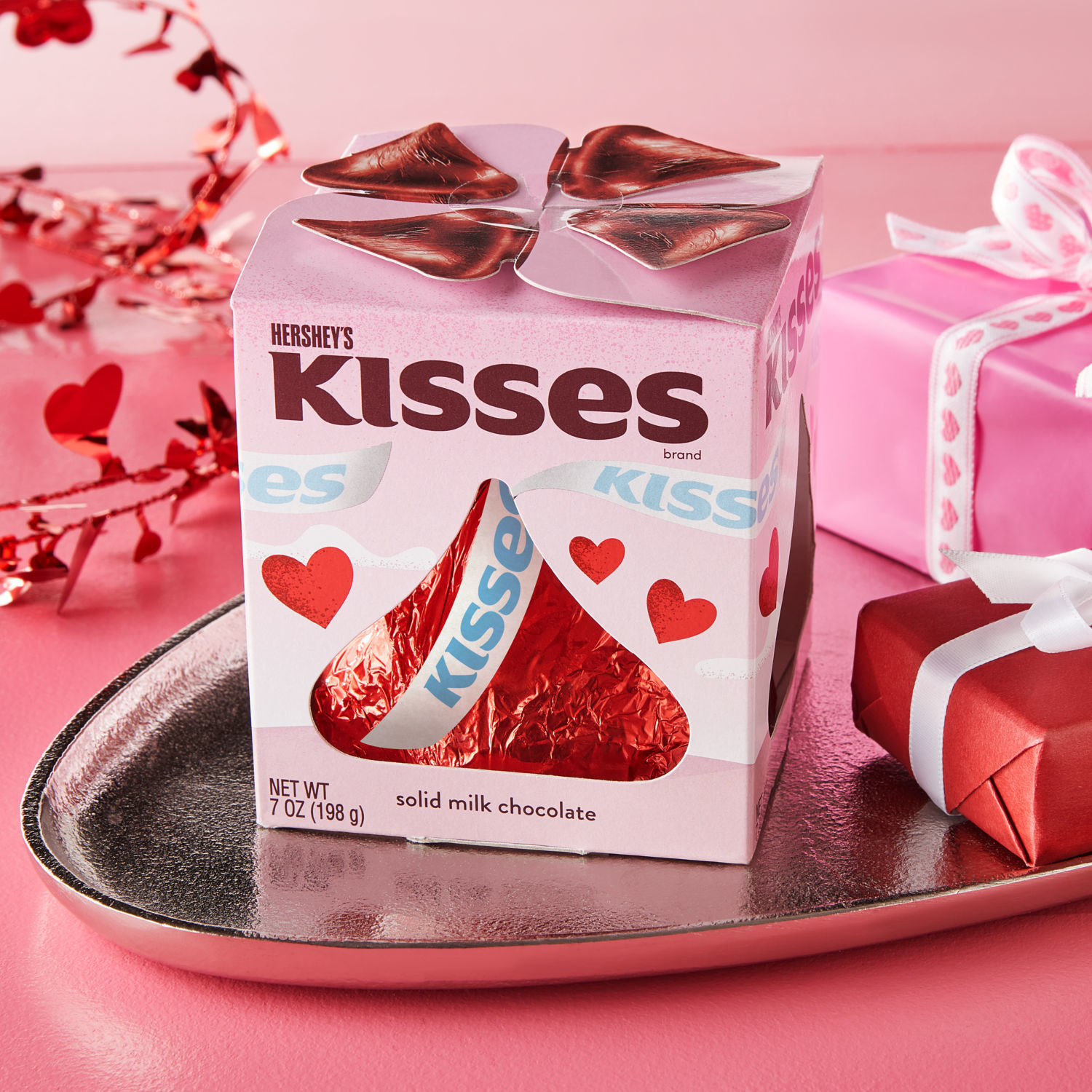 Hershey's Kisses Solid Milk Chocolate Valentine's Day Candy, Gift Box 7 oz - image 4 of 6