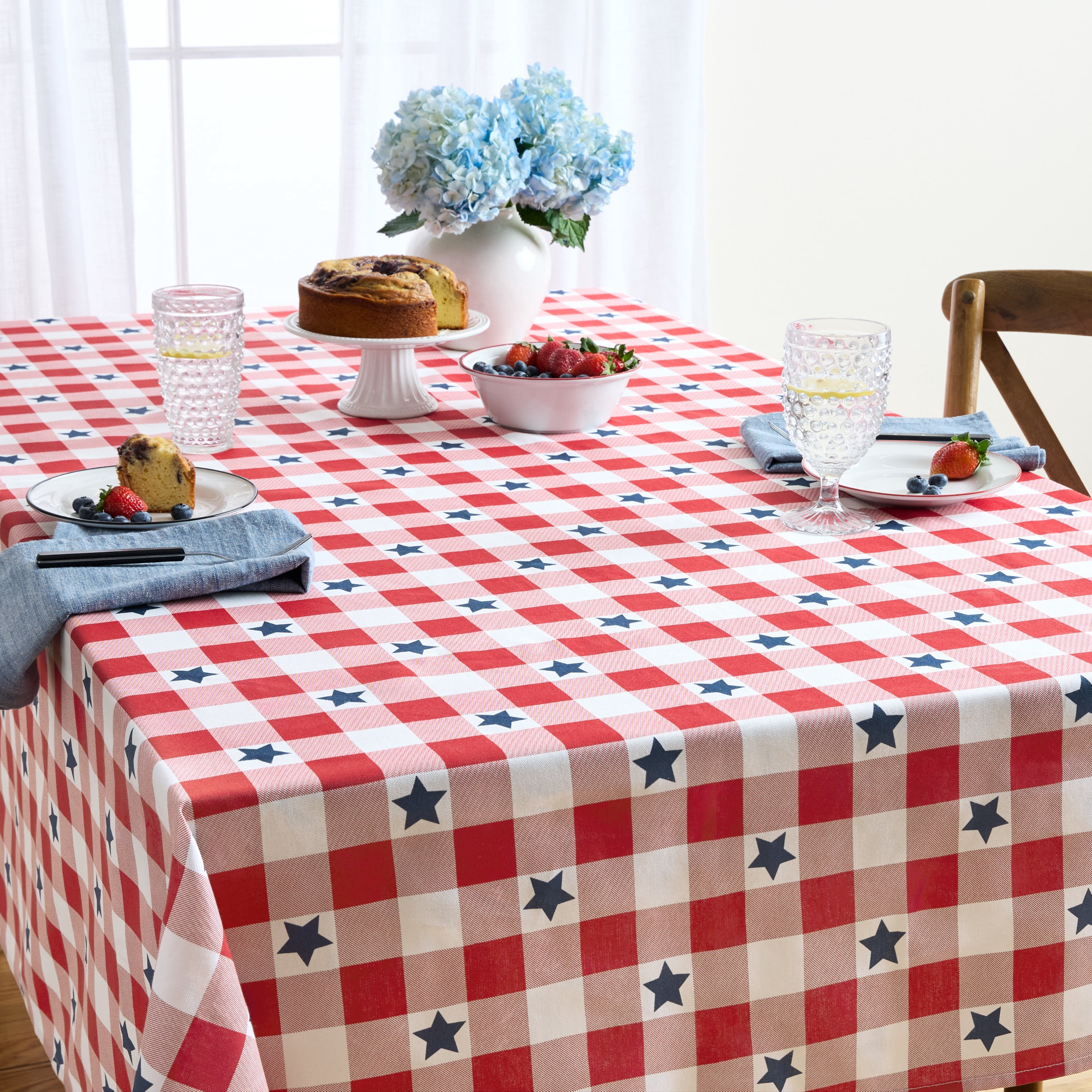 MARTHA STEWART Americana Star Gingham Plaid Indoor Tablecloth, Patriotic USA America Decor, Red/White/Blue, 60"x120"