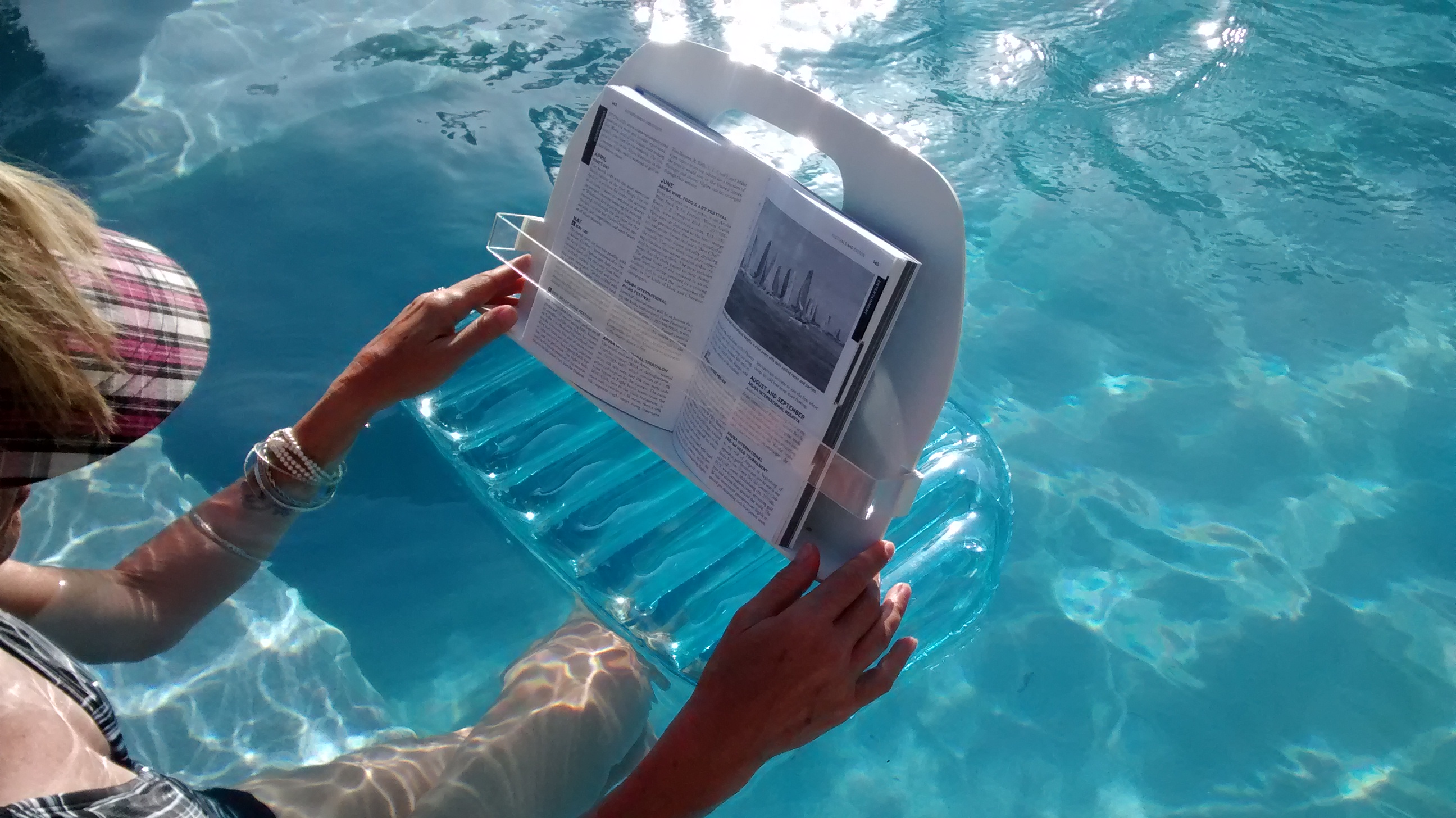 AquaReader Floating Book and Tablet Caddy with Retainers, Clear
