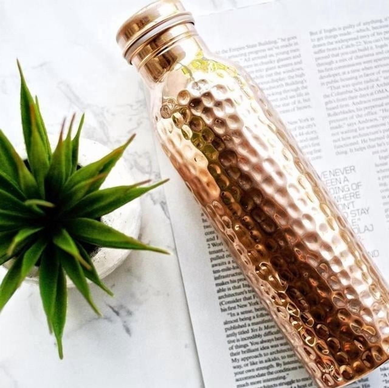 Dxssxc Copper Water Bottle, Handmade Polished Ayurvedic Copper Bottle for Daily Drinking, 800ml Large Capacity Leak-Proof Travel Bottle for Yoga, Office, Gym & Outdoor Camping