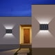 thumbnail image 4 of Mejores Lámparas Solares para Vallas Exteriores Pack 4 - Lámparas de pared LED impermeables IP65 para jardín, jardín, garaje y sendero, 4 of 7