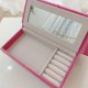thumbnail image 4 of Lindo joyero con espejo, elegante, portátil, color rosa, con forma de chaise, organizador de pendientes, para armario, dormitorio, tocador, 4 of 9