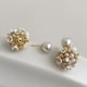 thumbnail image 4 of Pendientes para mujer, regalos para mujer, pendientes vintage de flores y perlas, pendientes tridimensionales de flores y perlas, pendientes femeninos de dos temperamentos, pendientes de perlas., 4 of 5