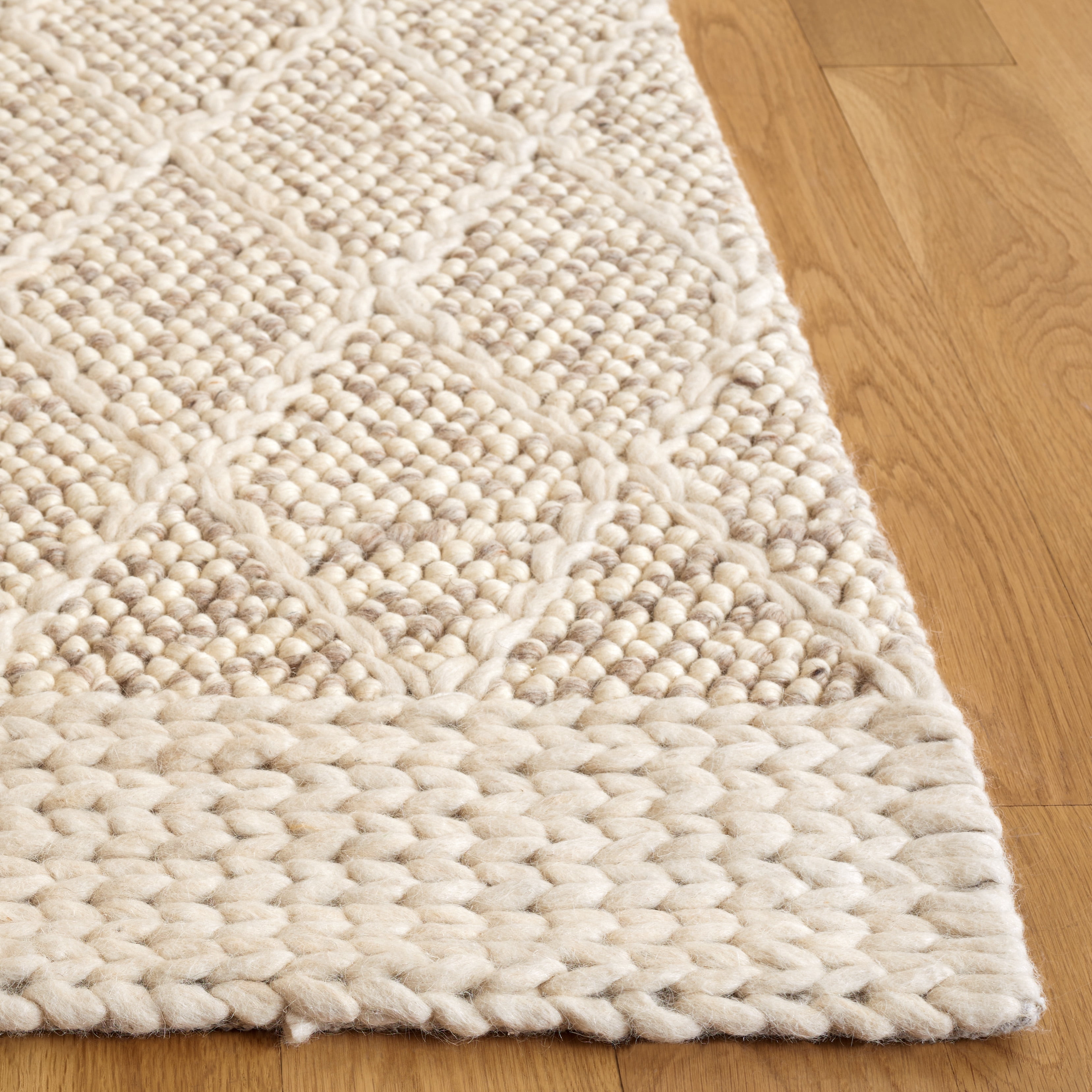 SAFAVIEH Natura Montana Diamond Area Rug, Brown/Ivory, 6' x 6' Square