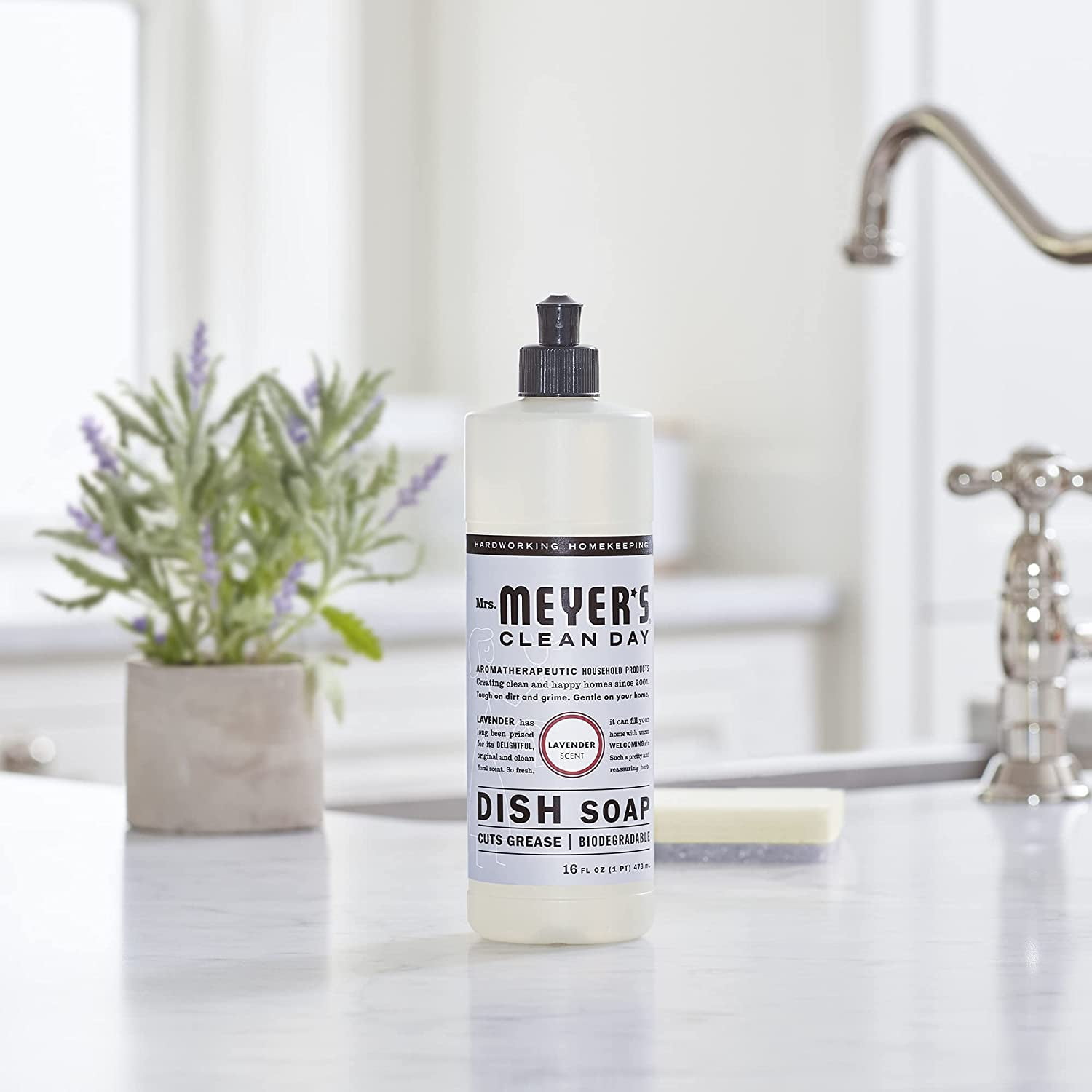 Mrs. Meyer's Clean Day Lavender Kitchen Set Variety, 1 Dish Soap 16 fl oz, 1 Hand Soap 12.5 oz, 1 Multi-Surface Cleaner 16 oz