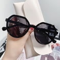 thumbnail image 2 of Gafas de sol retro para mujer, estilo callejero, con montura pequeña, té con leche, cara grande, finas, tendencia de moda, para calle, 2 of 5