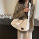 thumbnail image 4 of Bolso Hobo para Mujer Con Correa Ajustable Piel Sintética Bolsillo, 4 of 9