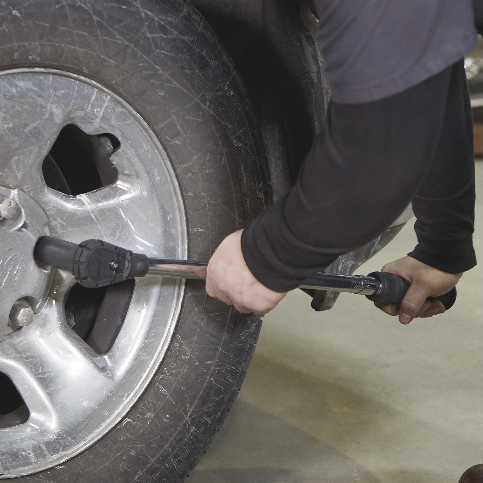 Klutch Torque Wrench, 1/2in. Drive, 30–250 ft./lbs. Max.