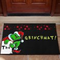 thumbnail image 1 of Felpudo navideño festivo de Snoopy con diseño de Grinch: antideslizante y lavable, felpudo de invierno con parte trasera de goma para decoración navideña de interior y exterior Grinch Max, 1 of 7