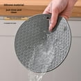 thumbnail image 2 of JURENGUIJIAO Tapis Moderne Minimaliste Écologique en Silicone Résistant à la Chaleur, Rond Noir de 18 cm, Design, Protège les Surfaces de Cuisine et de Salle à Manger des Plats Chauds, Abordable Valeur de 5 à 10 $, Napperon Polyvalent pour Table et Casserole, 2 of 6