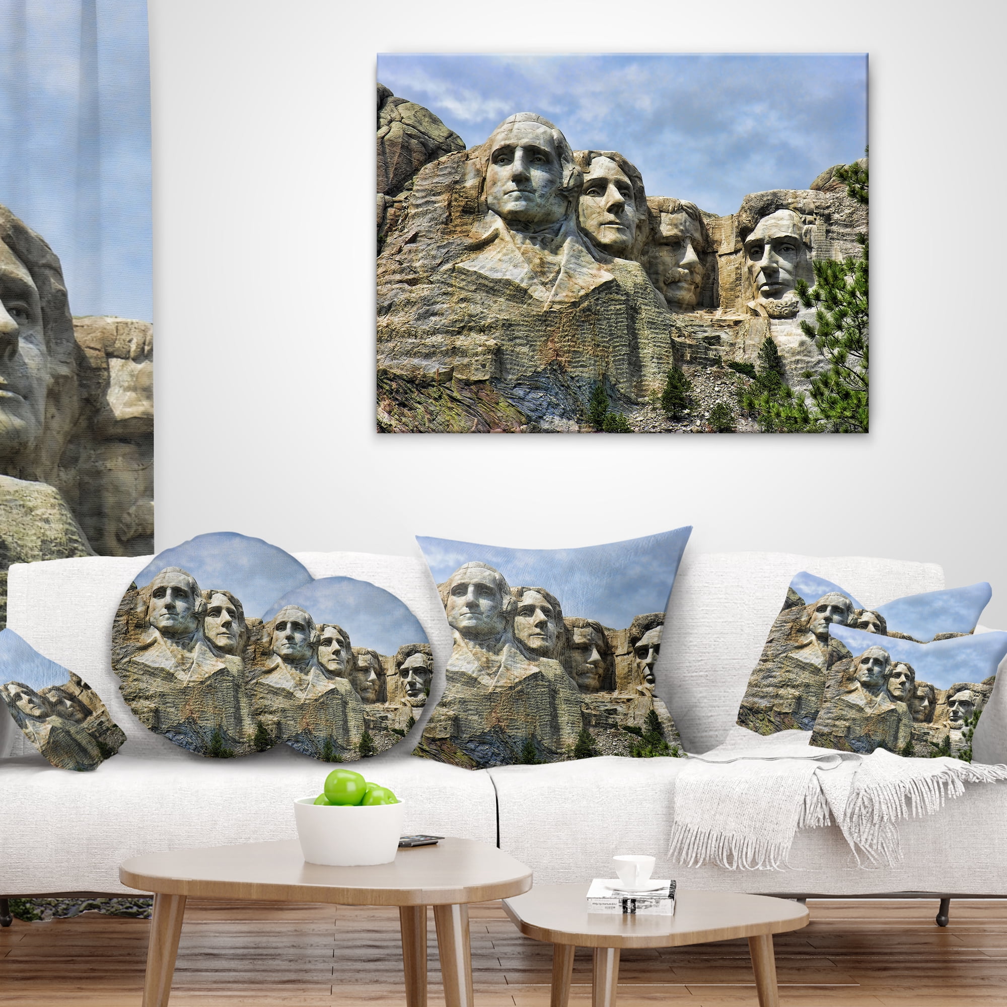 Designart Mount Rushmore South Dakota - Landscape Photography Throw Pillow - 16x16