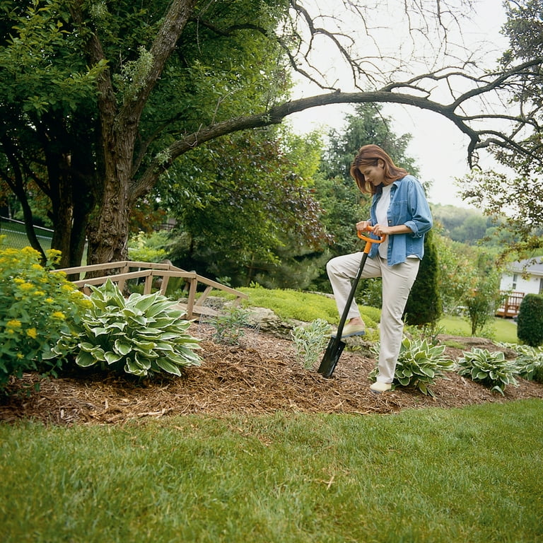 Fiskars 46-inch Steel D-Handle Garden Spade Shovel for Yard Hand