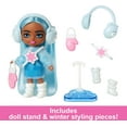 thumbnail image 3 of Poupée Barbie Extra Mini Minis de Voyage avec Cheveux Bleus et Accessoires, 3 of 6