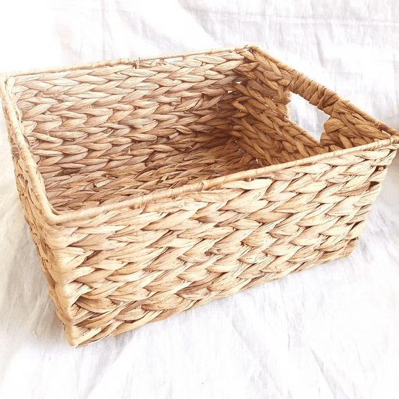 Wicker Storage Basket, Handcrafted Grass Organizer for Home, 14.17 x 11.02 x 6.69 in / 36 x 28 x 17 cm, Multipurpose Basket with Handles for Toys, Towels, and More, Great for Desktop and Floor Use