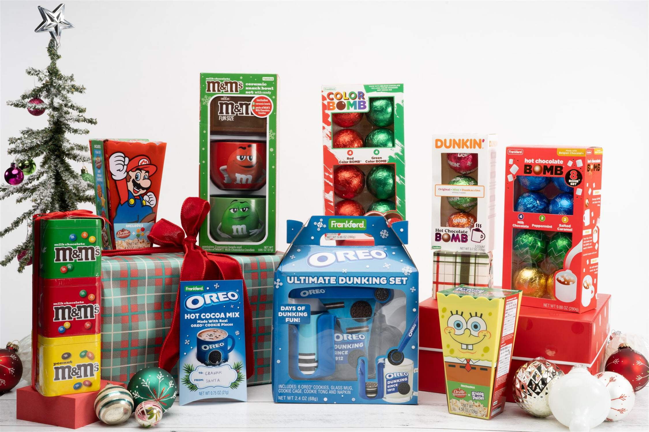 OREO Ultimate Dunking Gift Set with OREO Cookies, Glass Mug, Cookie Holder & Dunking Tongs