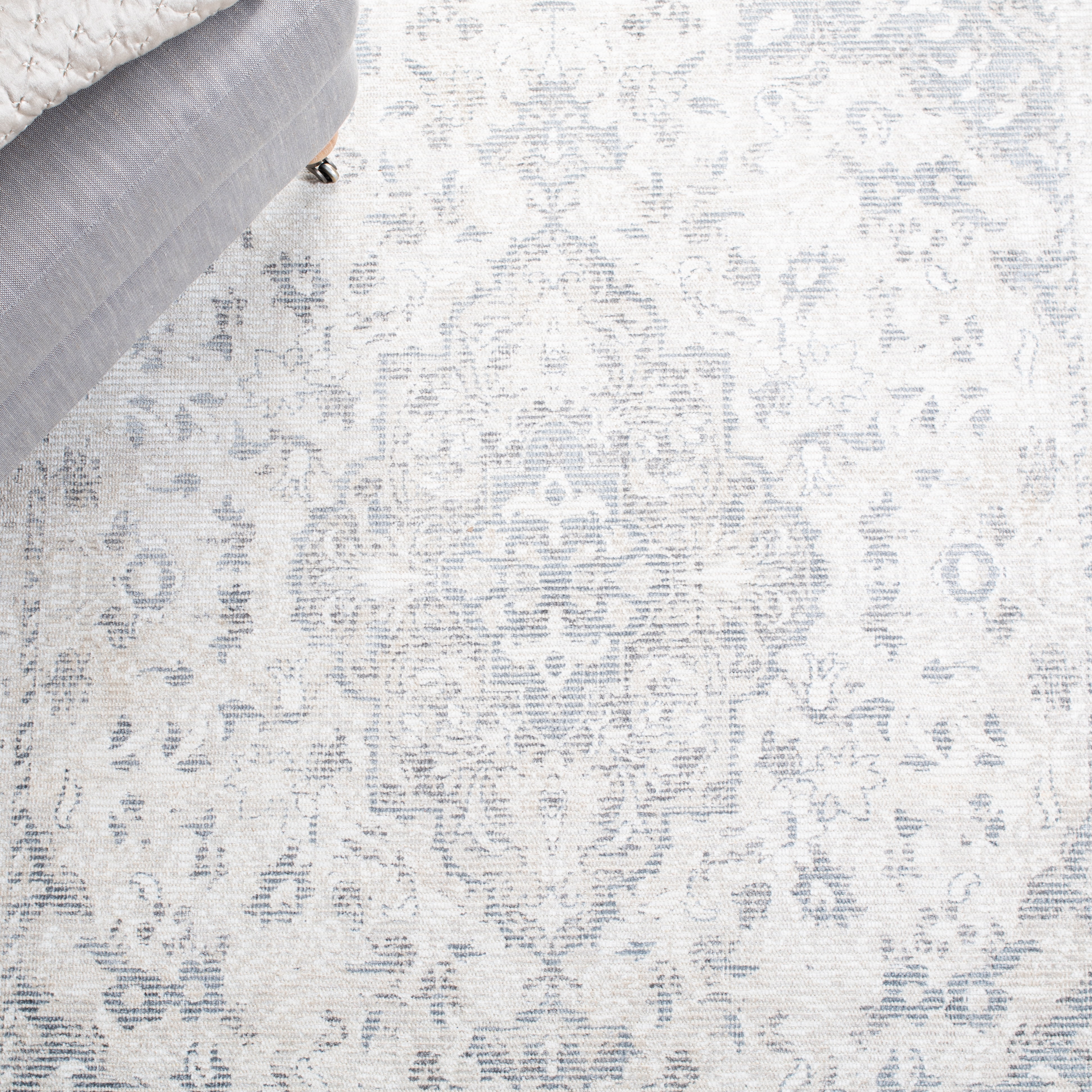 SAFAVIEH Restoration Vintage April Medallion Area Rug, Grey/Ivory, 6' x 6' Square