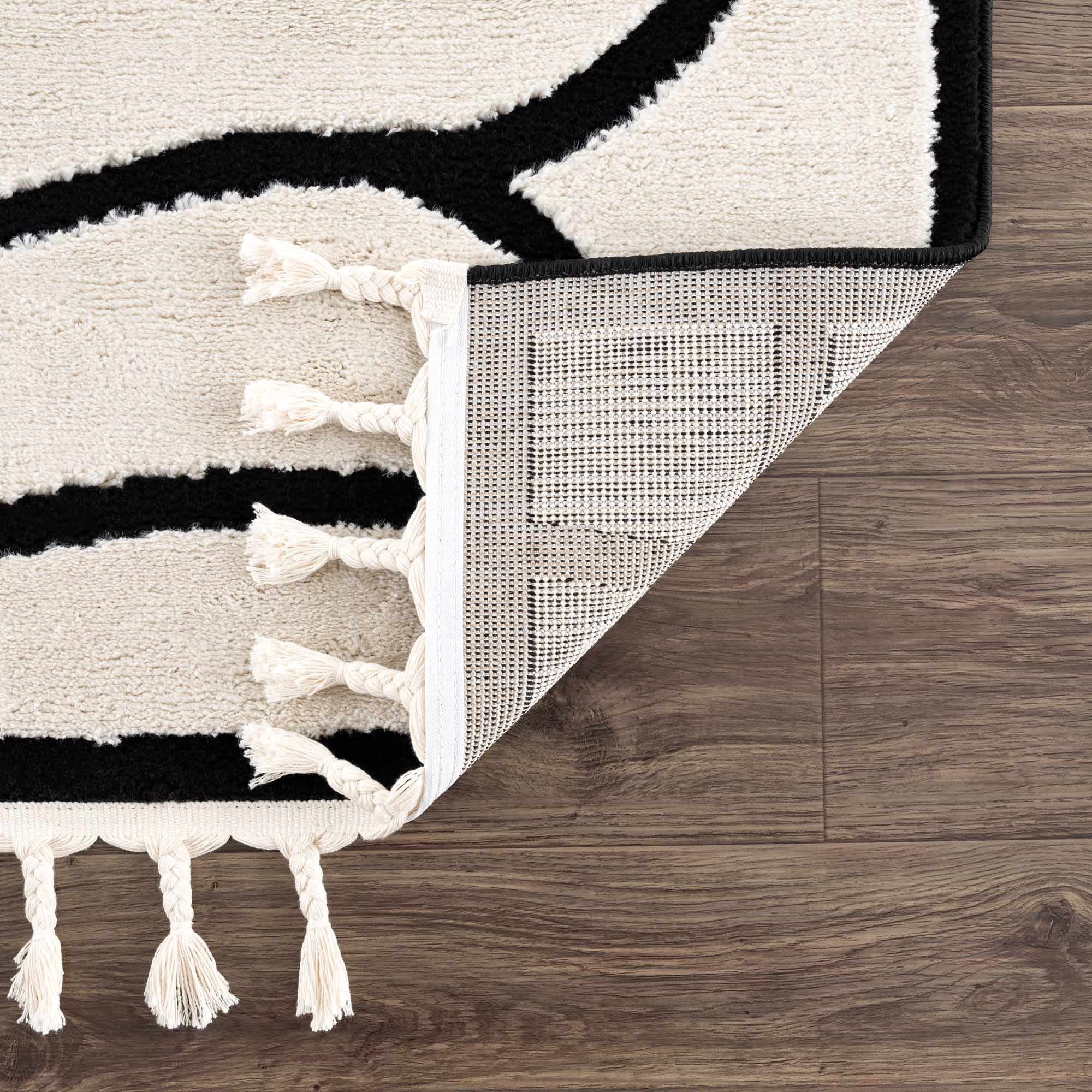 Hauteloom Deren Hallway, Kitchen Bohemian Shag Runner Rug - Soft Shaggy Farmhouse - High Plush Pile - White, Black, Cream, Light Beige, Bone - 2'7" x 7'3"