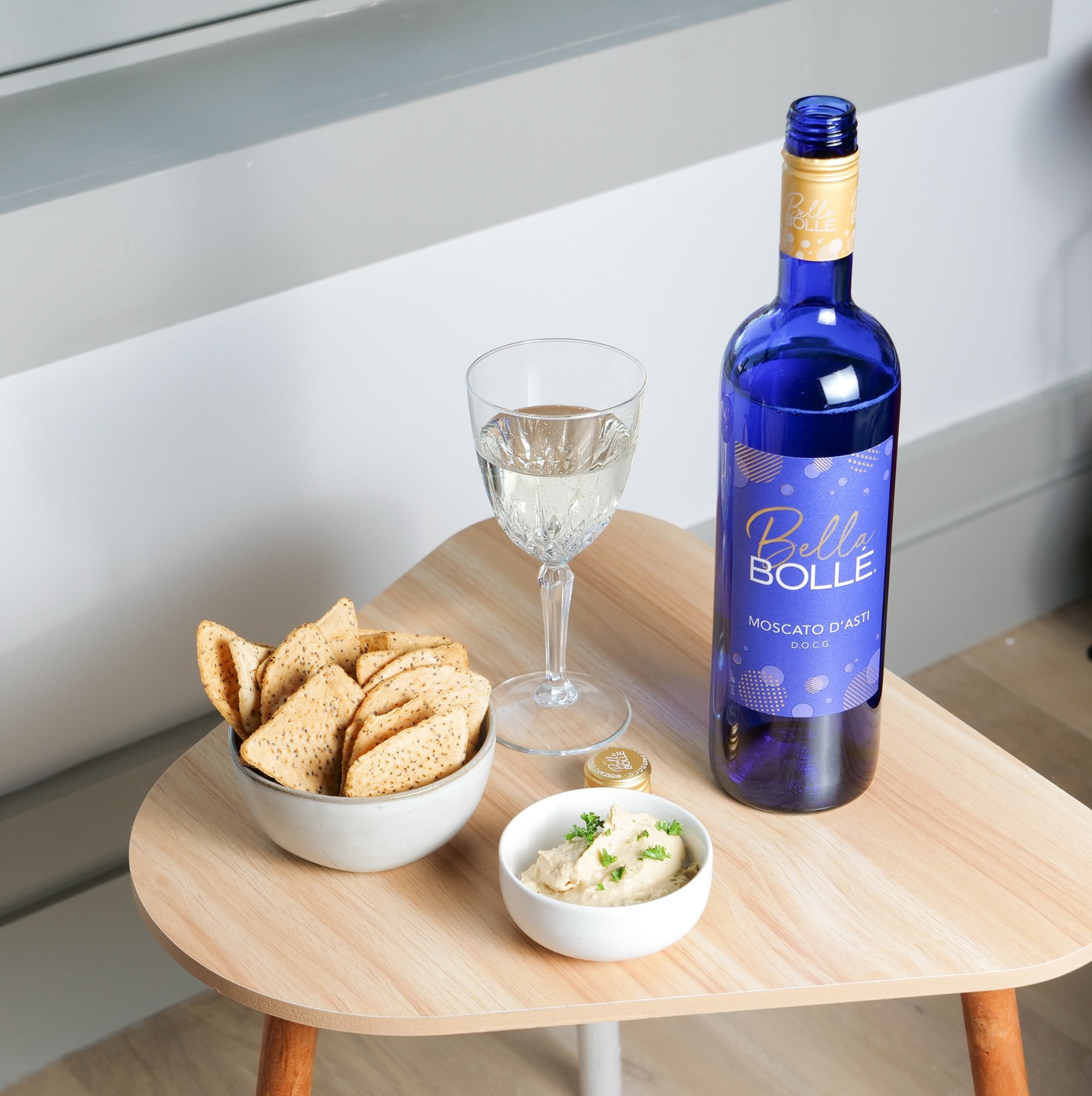 Bella Bolle Moscato Wine, d'Asti, Italy, 5.5% ABV, 750ml Glass Bottle, 25.4 fl oz