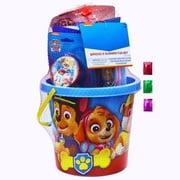 Paw Patrol Spring & Summer Fun Plastic Bucket 15-Pc Set, Sand Toys Chalk Glider Water Blaster, Kids Party Favor Easter Birthday Holiday Gift for Ages 3+ w/ Snoep in Beperkte Oplage