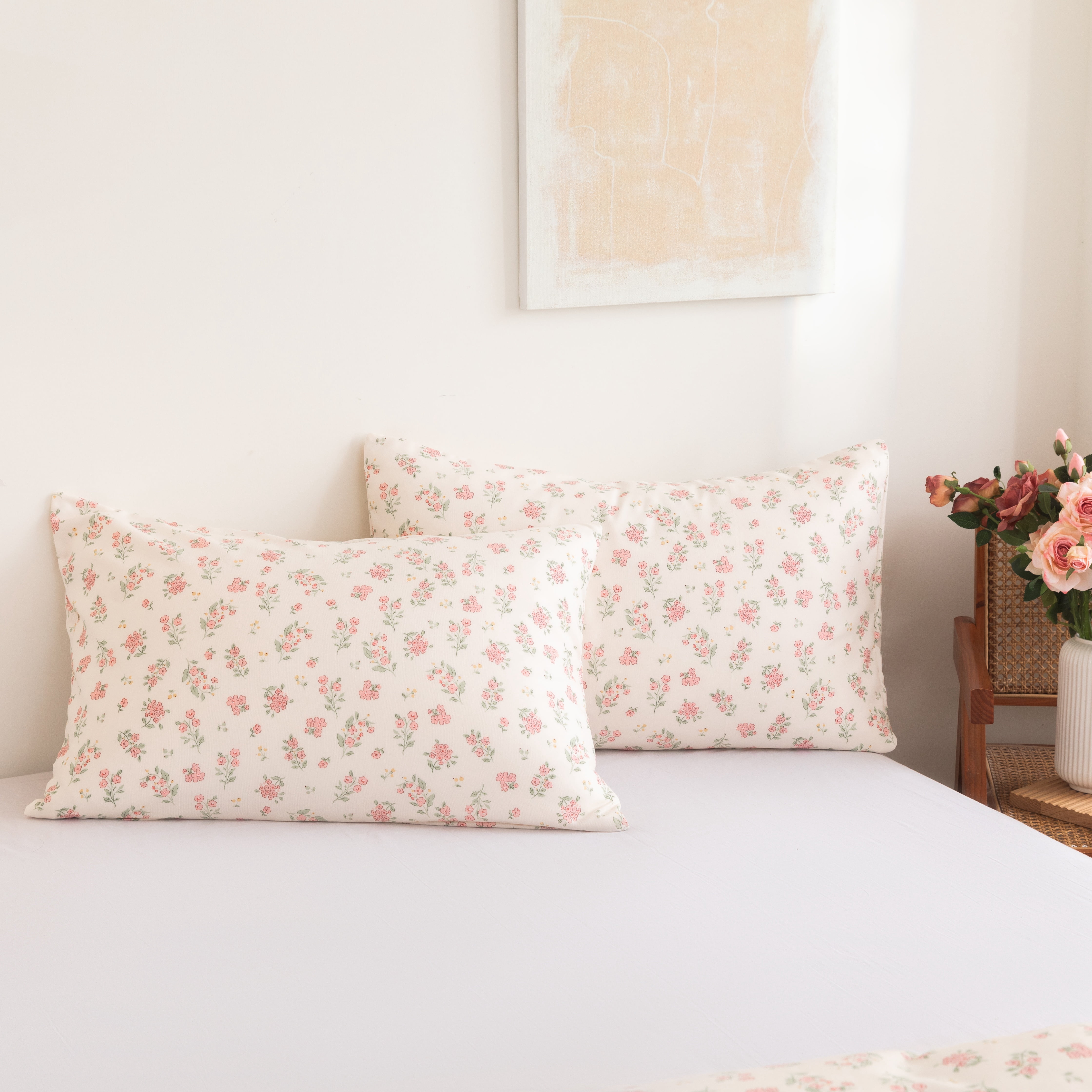 Floral Twin Size Comforter Set, Pink Flower Leaf Cute Pattern Printed Reversible Alternative Bedding Sets 3pcs, Soft Microfiber Vintage Cottagecore Bed Set for Women Teen Girls
