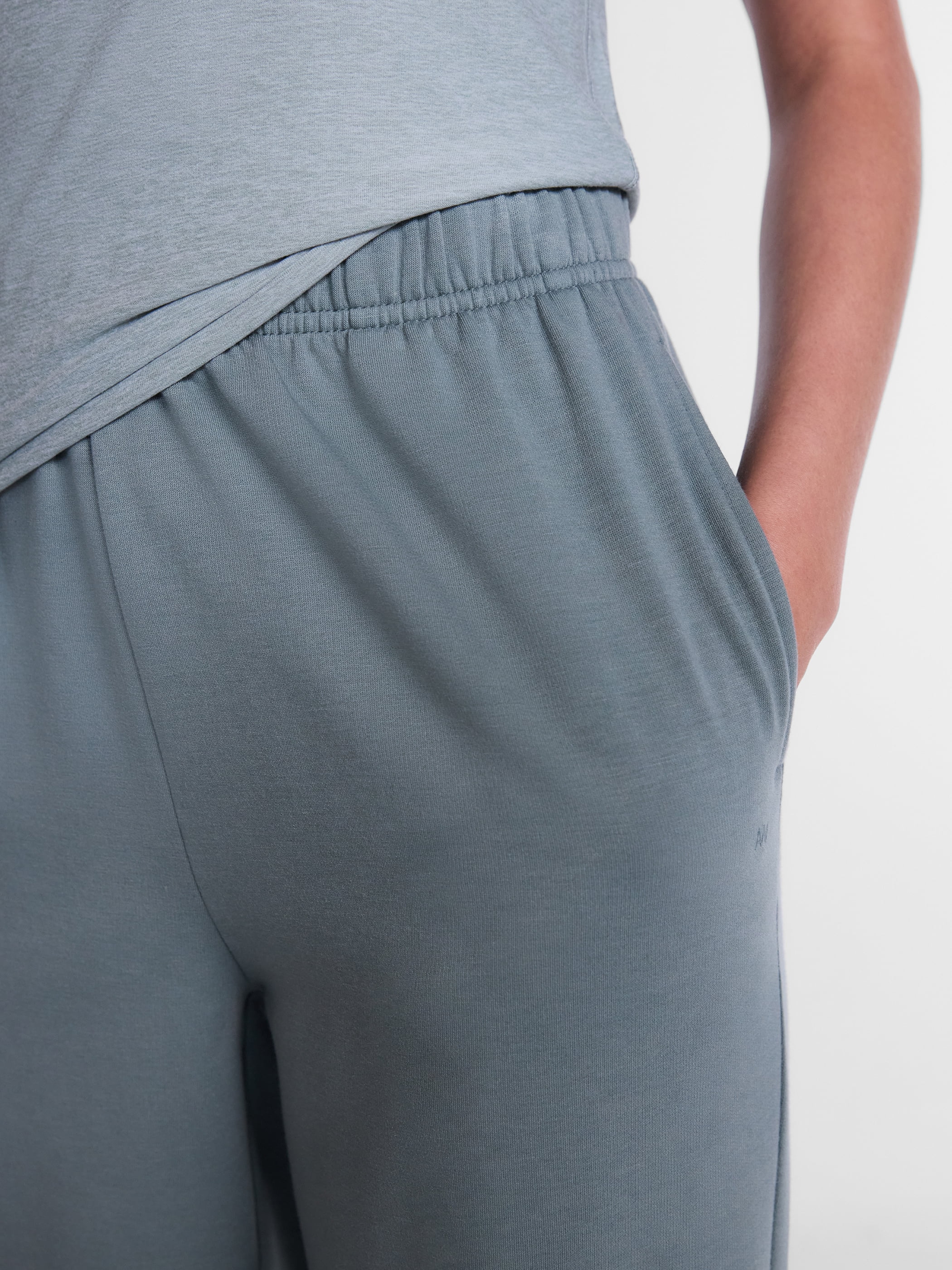 Athletic Works Women's and Women's Plus Super Soft Fleece Joggers, Sizes XS-4X