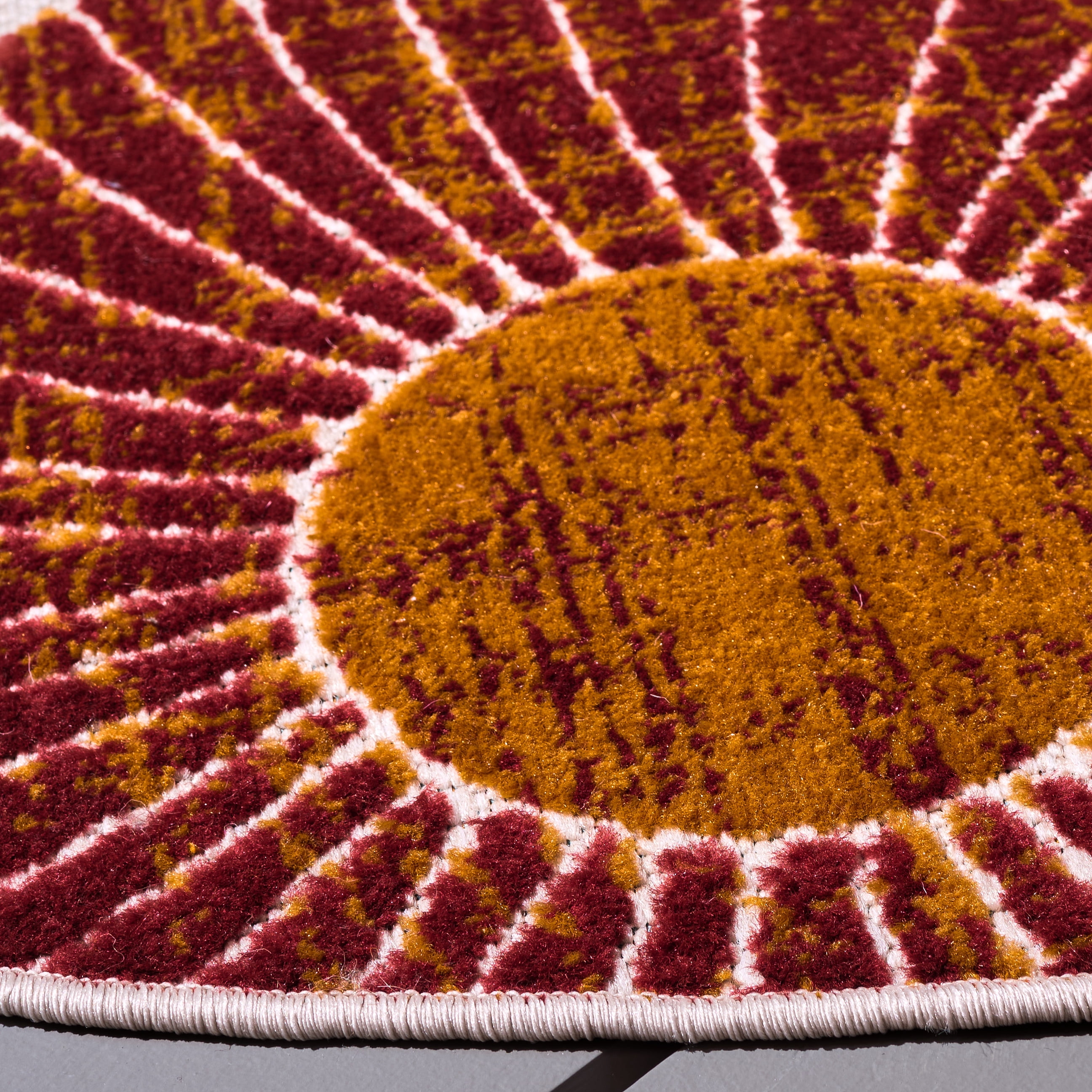 SAFAVIEH Cabana Garnet Cream/Red 4'X6' Area Rug, Cream/Red, 8' Round
