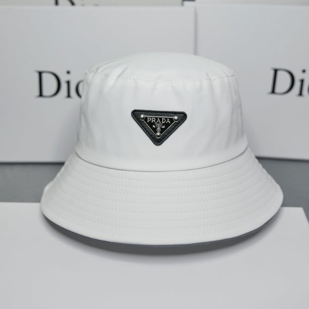 Prada bucket cap fisherman hat triangle satin fabric Es Suave Y Tanto Para Hombres Como Para Mujeres
