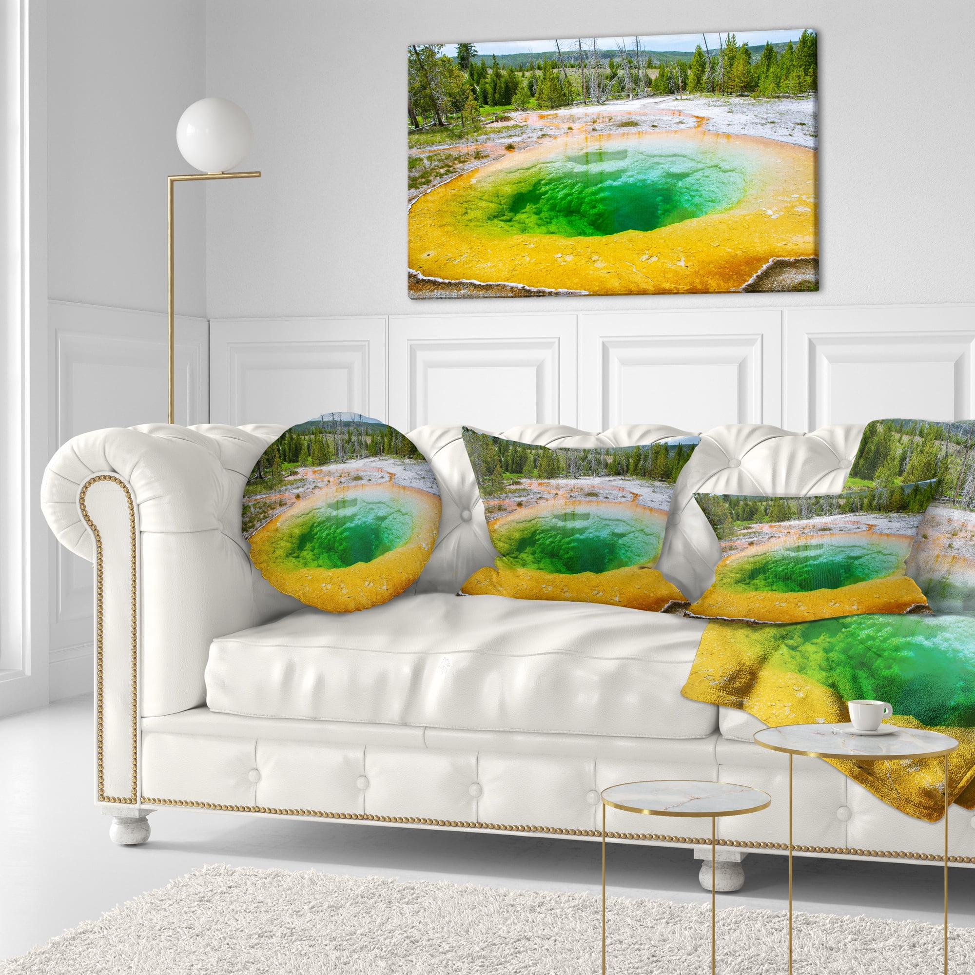 Designart Bright Morning Glory Pool - Landscape Photo Throw Pillow - 12x20